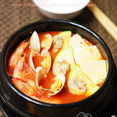 韩式泡菜海鲜锅 ,韩式泡菜海鲜锅 怎么做,家常菜,小吃教程,家常菜,家常菜做法,小吃培训,韩式泡菜海鲜锅 的做法,